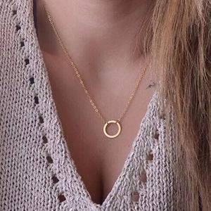 Gold dainty necklace